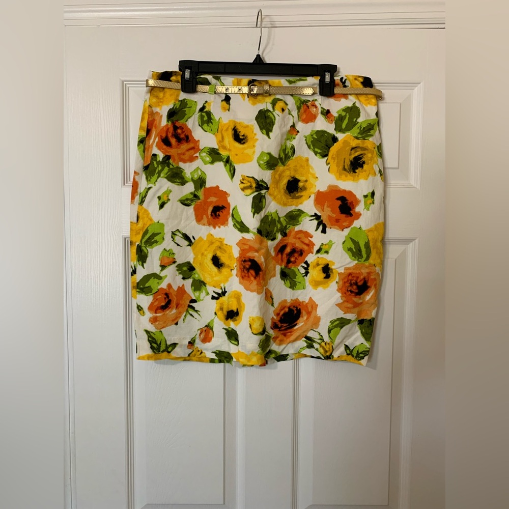 Premise‎ Multicolored Floral Rose Pencil Skirt with Gold Belt Size 12 Romantic